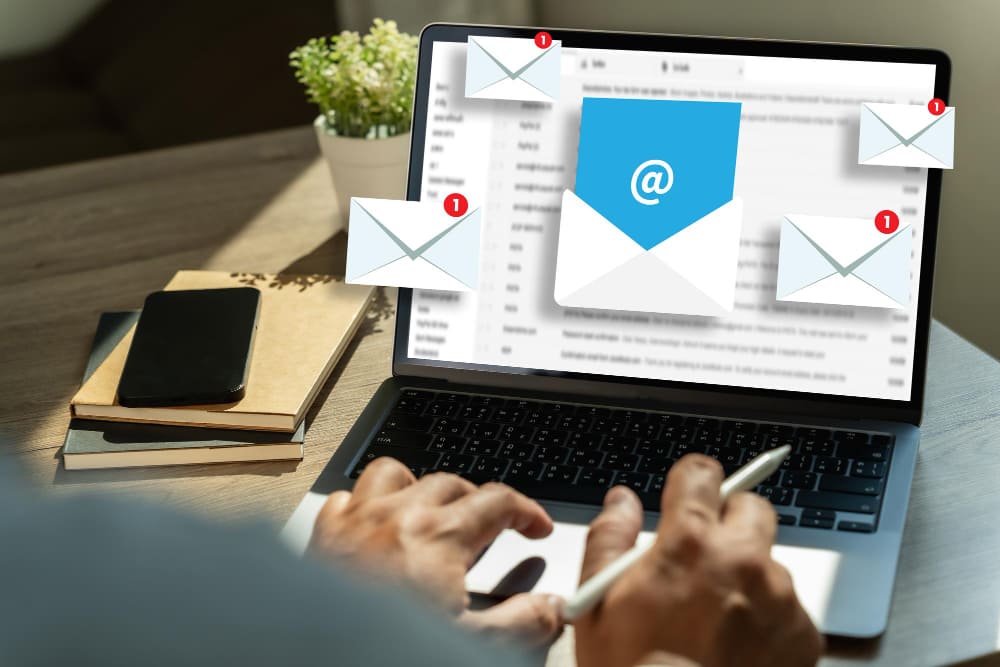 التسويق-عبر-البريد-الإلكتروني-Email-Marketing أنواع التسويق الرقمي-دليل شامل بشرح مبسط لكل نوع