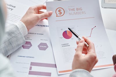 كيف-تقيّم-تقدمك-في-تعلم-التسويق-الإلكتروني؟ دليل شامل: كيفية تعلم التسويق الالكترونى من الصفر